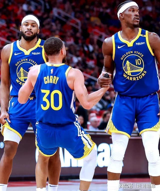 勇士全队紧密合作避免失误成功卫冕冠军