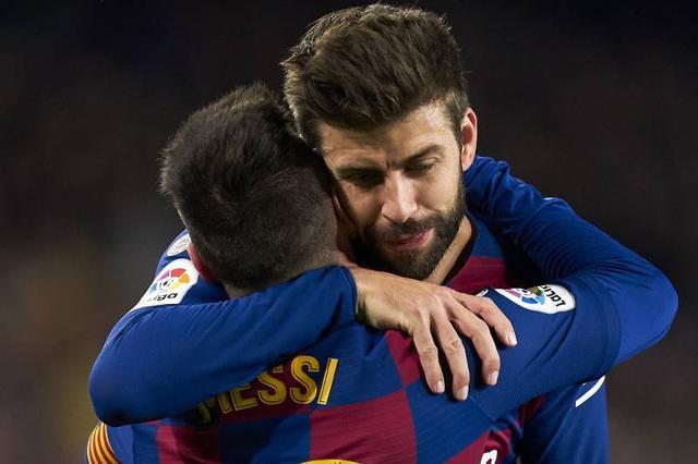 荷兰碾压那不勒斯，梅西关键制胜