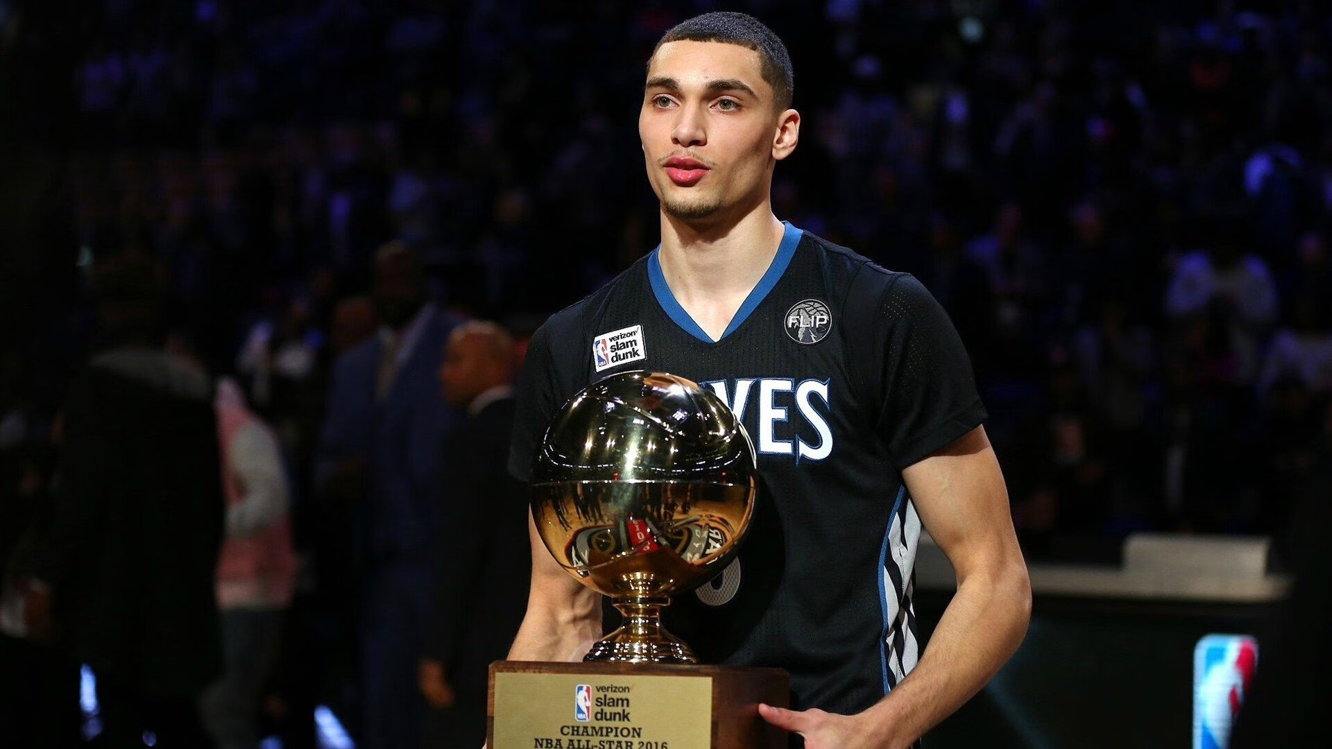 铁血公牛完胜山东，杜兰特式惊艳投射改写赛场定义